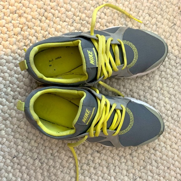 Nike Shoes - 🌸 3 for 10$ / Nike sneakers